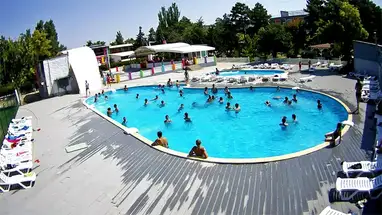 Piscina del campamento infantil "Smart Camp", Zaozyornoe cámara web en vivo