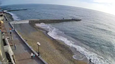 Het strand vlakbij het restaurant «Stargorod» online-webcam