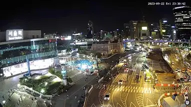Seoul Station Plaza, South Korea Live Cam