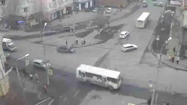 Via Surikov, Krasnoyarsk webcam dal vivo