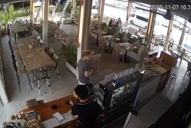 苏梅岛 Annie Sweetery 现场演出