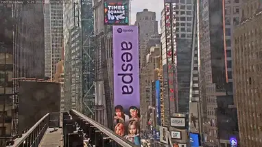 1560 Broadway, Times Square Live Cam