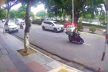 Webcam in front of the Central Park of Nha Trang