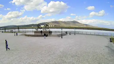 Sculptuur “Royal Hunt”, plein “Centrum van Azië”, Kyzyl online-webcam