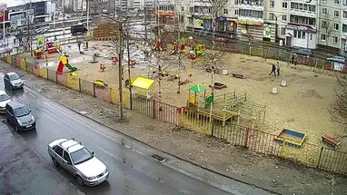 Spielplatz in „Capital“, №1, Petrosawodsk Online-Webcam
