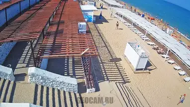 उचकुएव्का समुद्र तट, सेवस्तोपोल तक सीढ़ियाँ लाइव वेबकैम प्रसारण