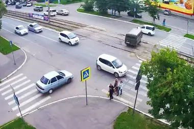 Webcam at the intersection of Vasilyev / March 8 in Biysk