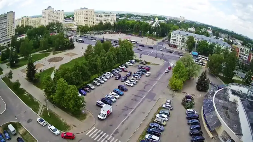 Камеры сейчас. Веб камера Соборная площадь Владимир. Площадь Победы Владимир вид сверху. Соборная площадь в реальном времени Владимир. Театральная площадь Саратов веб камера.