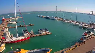 ओडेसा वोरोत्सोव लाइटहाउस में यॉट क्लब लाइव वेबकैम प्रसारण