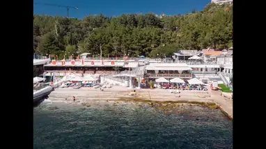 퓨전 카페 Apelsin, 얄타, 크리미아 웹캠 라이브 스트림